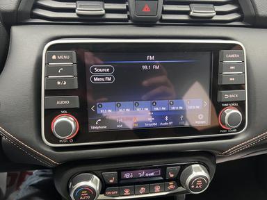 NISSAN VERSA 2022 - Thumbnail 19