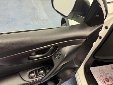 NISSAN QASHQAI 2023 - Thumbnail 12